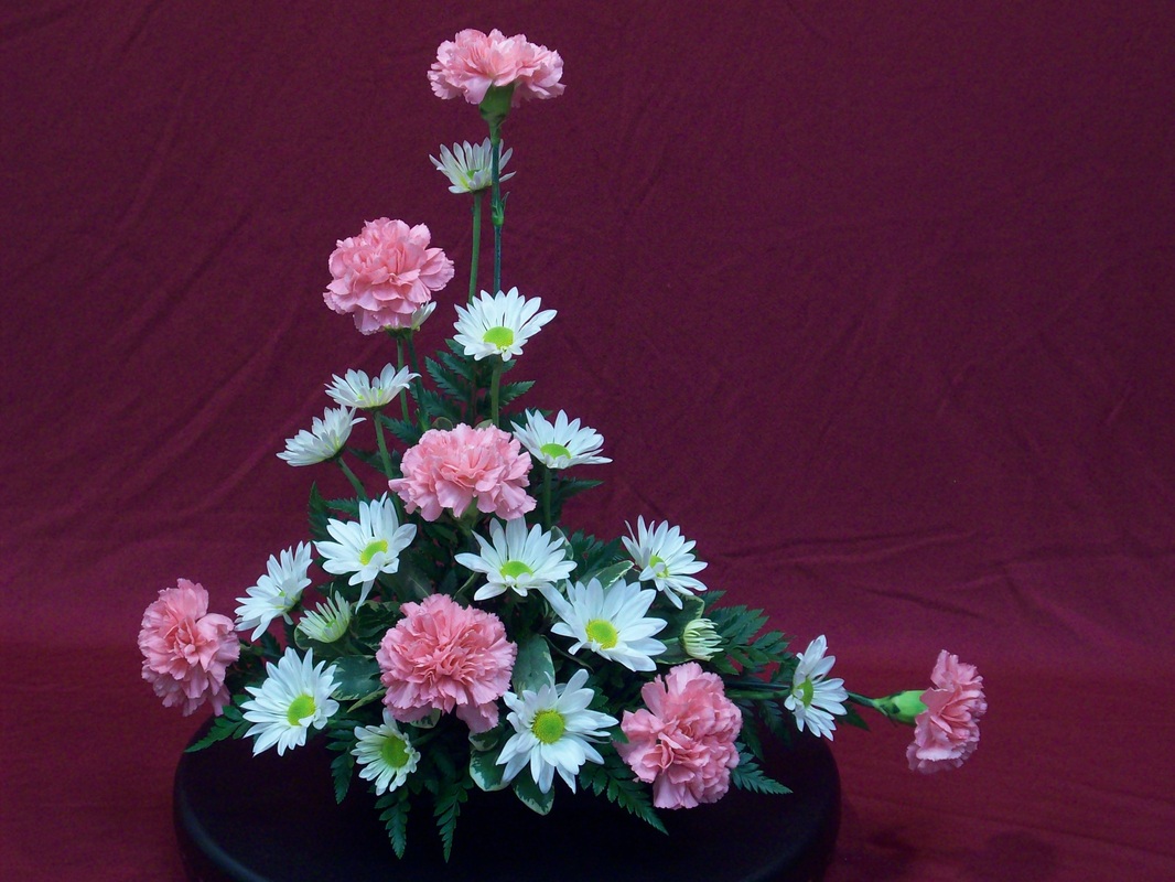 asymmetrical-floral-design-definition-understanding-the-principlesof